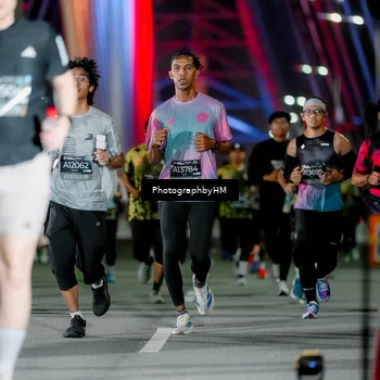 Runner Photo 6247925
