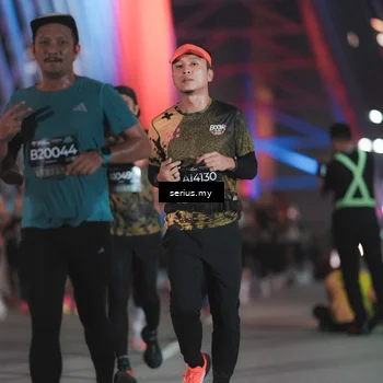 Runner Photo 6247990