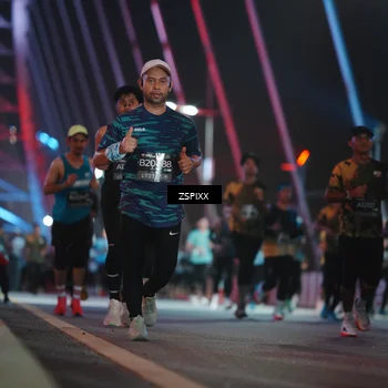 Runner Photo 6248382