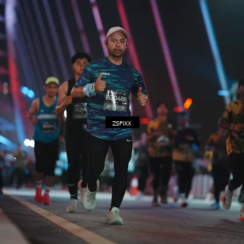 Runner Photo 6248387