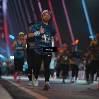 Runner Photo 6248415