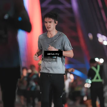 Runner Photo 6248473