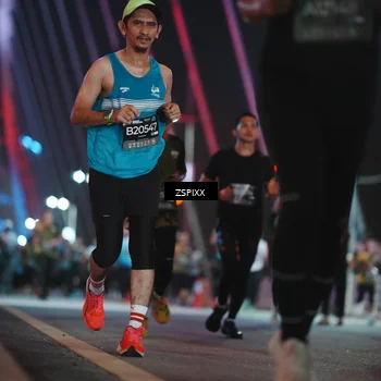 Runner Photo 6248514