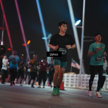 Runner Photo 6248769