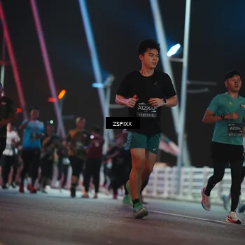 Runner Photo 6248824