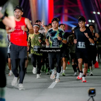 Runner Photo 6249074