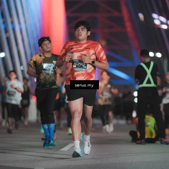 Runner Photo 6249123