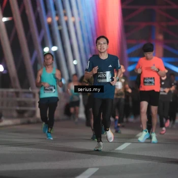 Runner Photo 6249298