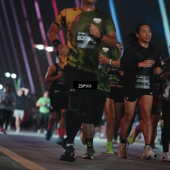 Runner Photo 6249541