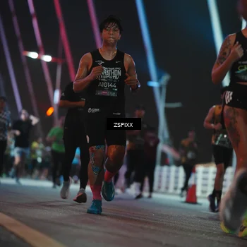 Runner Photo 6249575