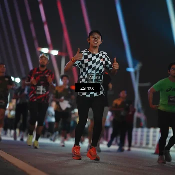 Runner Photo 6249656