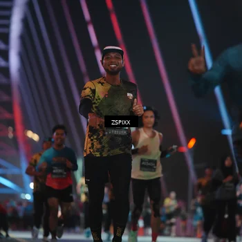 Runner Photo 6250065