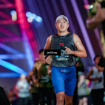 Runner Photo 6250114