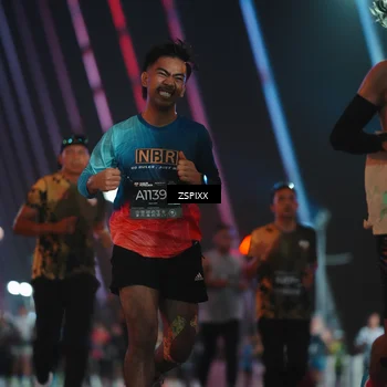 Runner Photo 6250239