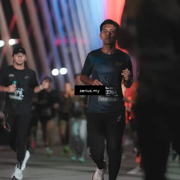 Runner Photo 6250264