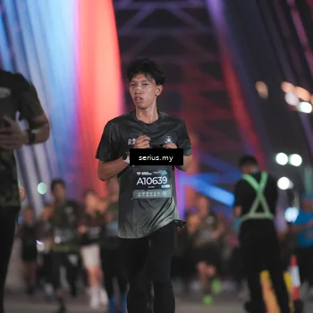 Runner Photo 6250444