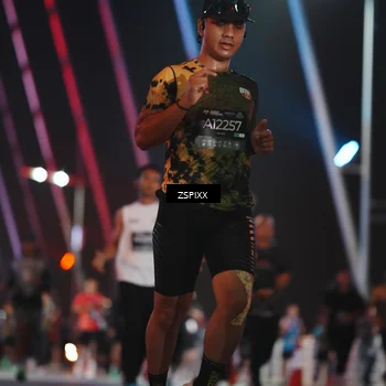 Runner Photo 6250471