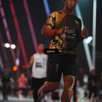 Runner Photo 6250479