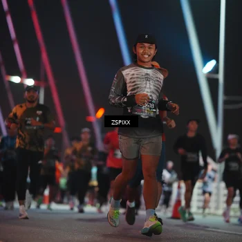Runner Photo 6250573