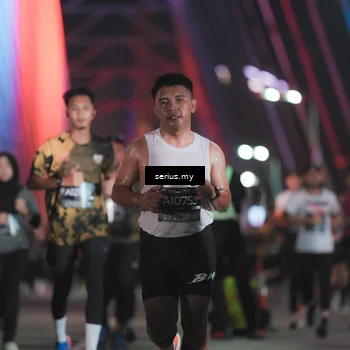 Runner Photo 6250761