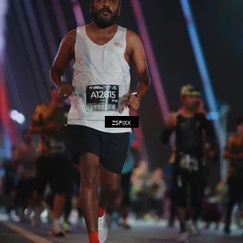 Runner Photo 6251063