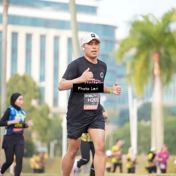 Runner Photo 6251400