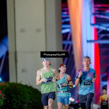 Runner Photo 6252100