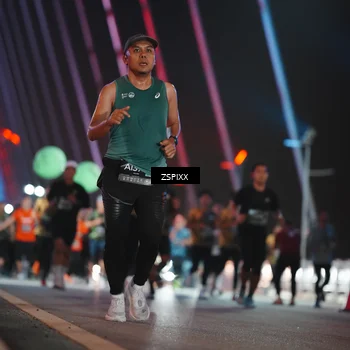 Runner Photo 6252263