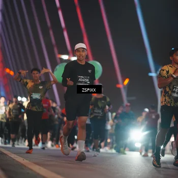 Runner Photo 6252360