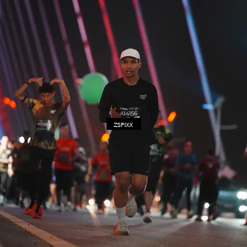 Runner Photo 6252459
