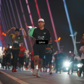 Runner Photo 6252471
