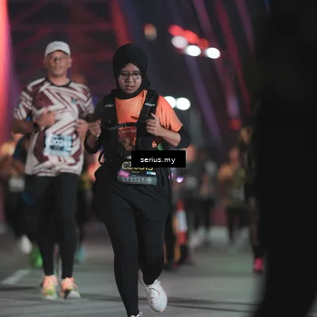 Runner Photo 6252642