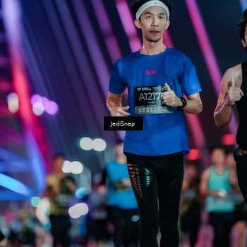 Runner Photo 6252793