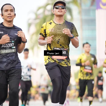 Runner Photo 6253048