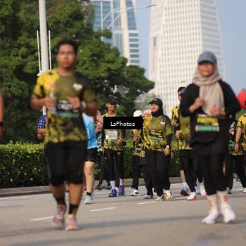 Runner Photo 6253053
