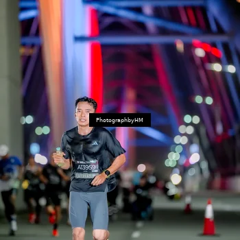 Runner Photo 6253072