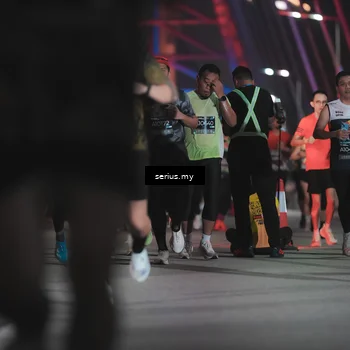 Runner Photo 6253100