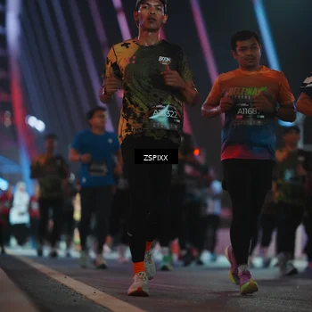 Runner Photo 6253119