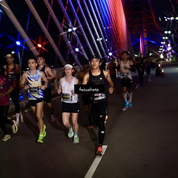 Runner Photo 6253172