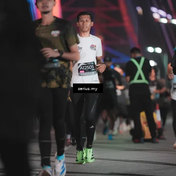 Runner Photo 6253443