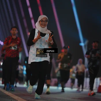 Runner Photo 6253550