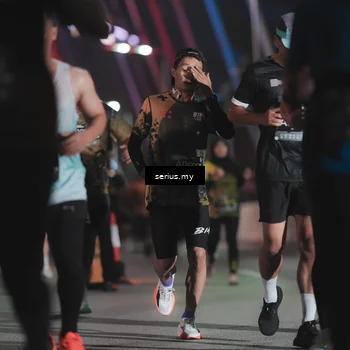 Runner Photo 6254005