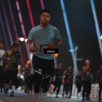 Runner Photo 6254057