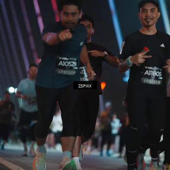 Runner Photo 6254073