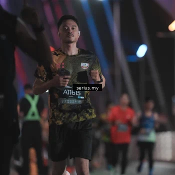 Runner Photo 6254123