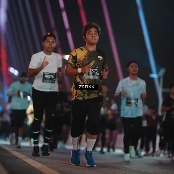 Runner Photo 6254125