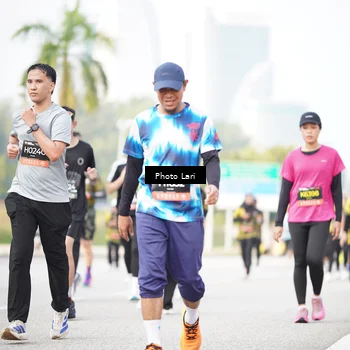 Runner Photo 6254253