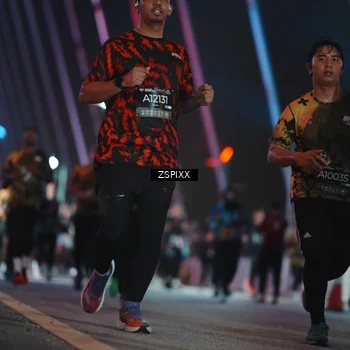 Runner Photo 6254304