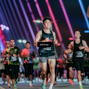 Runner Photo 6254344