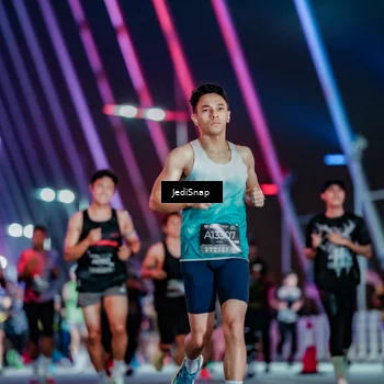 Runner Photo 6254347